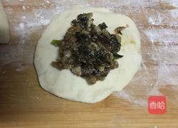 梅菜扣肉饼的做法图解9