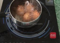 水煮鸡蛋的做法图解2