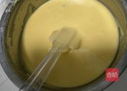 戚风蛋糕的做法图解4