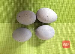 凉拌松花蛋 简易菜的做法图解1