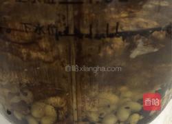 核桃芝麻豆浆的做法图解2