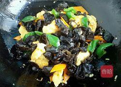 胡萝卜木耳炒鸡蛋的做法图解8