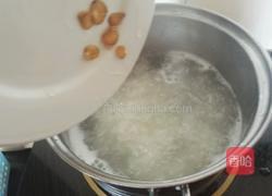 白术砂仁粥的做法图解3