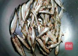 炸鱼仔的做法图解1