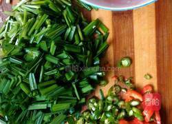 韭菜烩豆腐的做法图解2