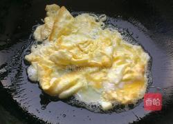 黑木耳秋葵炒鸡蛋的做法图解3