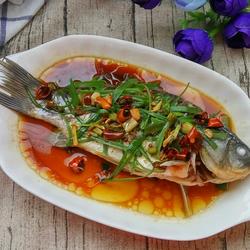 葱油鲫鱼的做法[图]