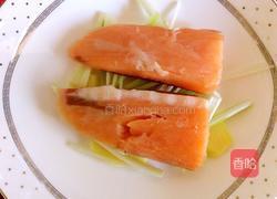 清蒸三文鱼的做法图解3