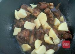 土豆焖猪脚的做法图解10
