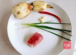 滑炒藕片瘦肉的做法图解1