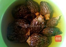 芦笋虾仁羊肚菌的做法图解2