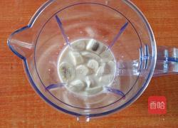 香蕉牛奶汁的做法图解2