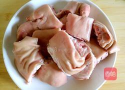 卤猪蹄子的做法图解1
