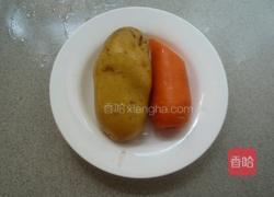 土豆丝胡萝卜丝的做法图解1