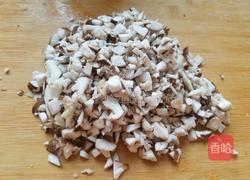 猪肉香菇饺子馅的做法图解3