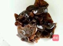 木耳虾仁炒蛋的做法图解3