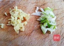 木耳虾仁炒蛋的做法图解4