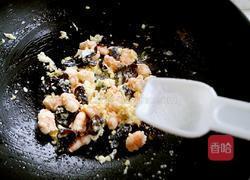 木耳虾仁炒蛋的做法图解8