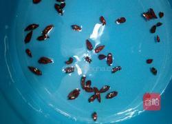 山药枸杞排骨汤的做法图解3