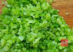 芹菜猪肉饺子馅的做法图解4