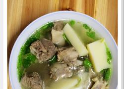 鲜美竹笋鸭肉煲