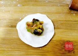 牛肉香菇芹菜水饺的做法图解6
