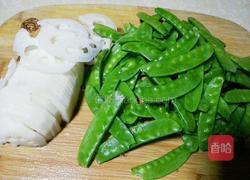 荷兰豆炒藕片的做法图解2