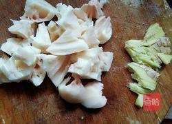 排骨莲藕山药汤的做法图解2