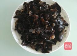 洋葱木耳的做法图解1