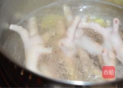 花生凤爪汤的做法图解3