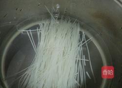 新疆鸡肉拌米粉的做法图解3