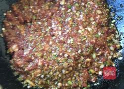 芹菜圆白菜肉包子的做法图解3