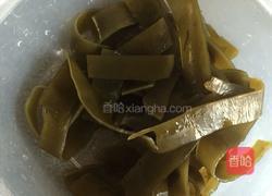 海带猪骨汤的做法图解2