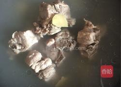 海带猪骨汤的做法图解4