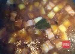 红烧肉炖土豆的做法图解11