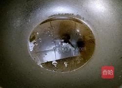 大蒜烧鲶鱼的做法图解3