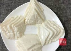 蒜汁拌内酯豆腐的做法图解3