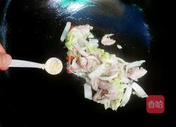 五花肉炒大白菜的做法图解5