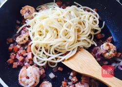 海鲜奶酪焗意面的做法图解11