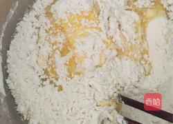 黑芝麻核桃饼干的做法图解2