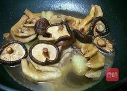 冬菇扒鸭掌的做法图解9