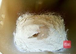 蓝莓果酱面包的做法图解2