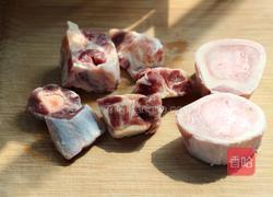 酱牛骨的做法图解1