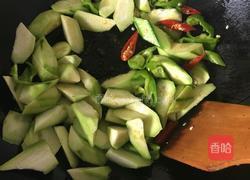 丝瓜炒木耳的做法图解5