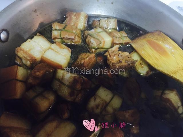 转小火慢炖一个小时