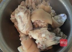 黄豆炖猪手的做法图解4