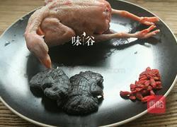 灵芝鸽子汤的做法图解1