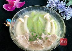 斗鸡菇丝瓜肉片汤的做法图解12