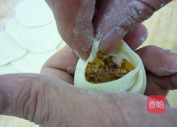 上海小笼汤包的做法图解11