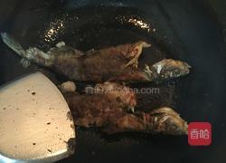 黄骨鱼豆腐汤的做法图解1